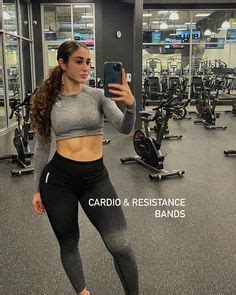 On my gym outfit :) : r/publiccameltoe